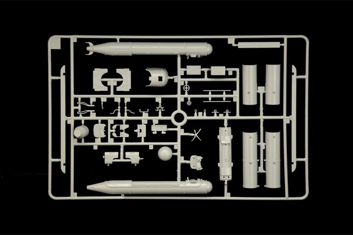 Actual product image 1:35 S.L.C. Maiale 200 m. Crew (2)