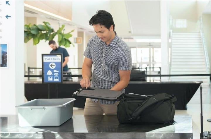 Actual product image Gomatic 30L Travel Bag (30 l)