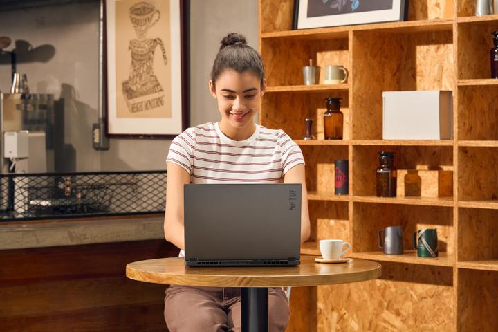 Produktbild ASUS TUF Gaming A14 (14", 1000 GB, 16 GB, Eng. Int., AMD Ryzen AI 7 350)