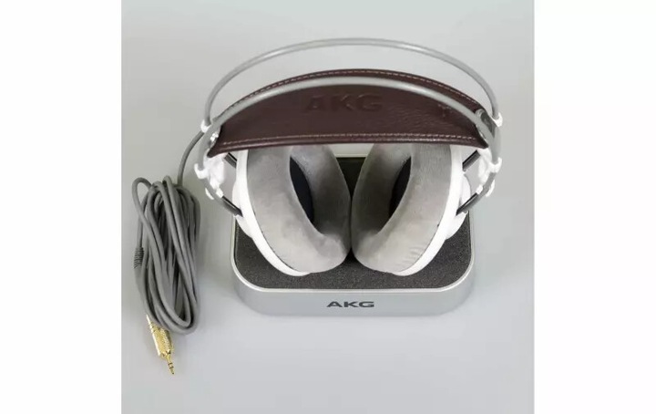 Produktbild AKG Pro K701 (keine Geräuschunterdrückung, Kabelgebunden)