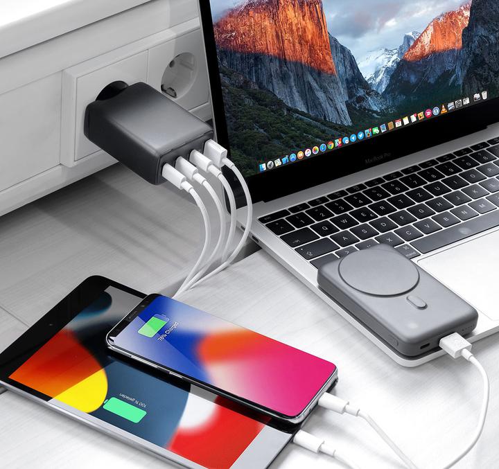 Image du produit Revolt Adaptateur secteur USB-C 120 W, 4 ports, technologie GaN, PD 100 W, noir (120 W)
