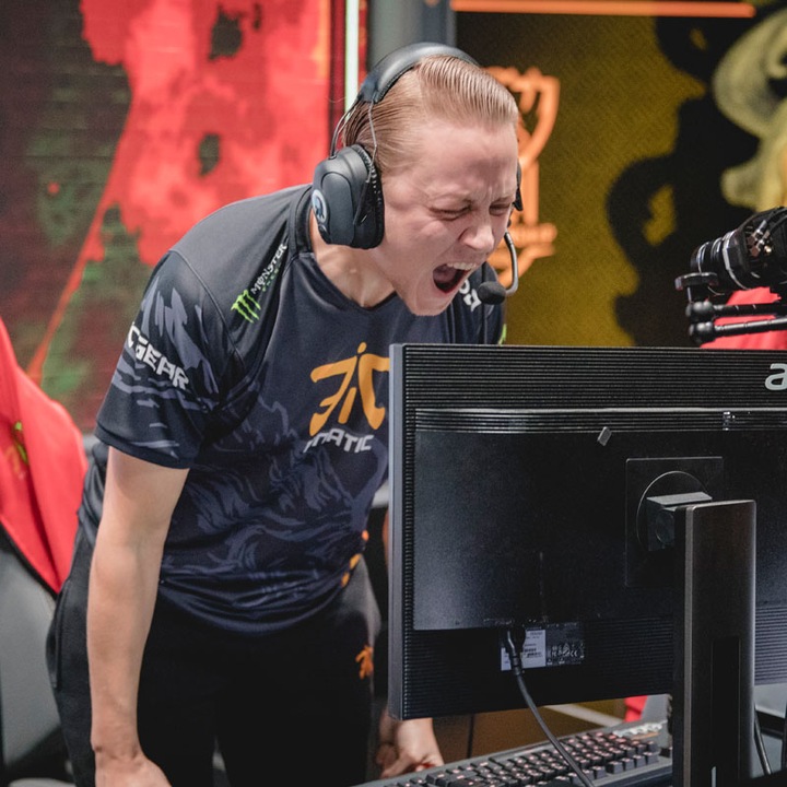 Actual product image Fnatic Bolt Wireless (Wireless, Cable)