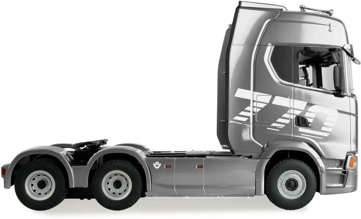 Image du produit Amewi Scania 770 S Zugmaschine 6x4 1:18 RTR silber (RTR Prêt à fonctionner)
