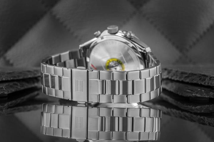 Actual product image Tommy Hilfiger Axel 1792008 (Chronograph, 45 mm)