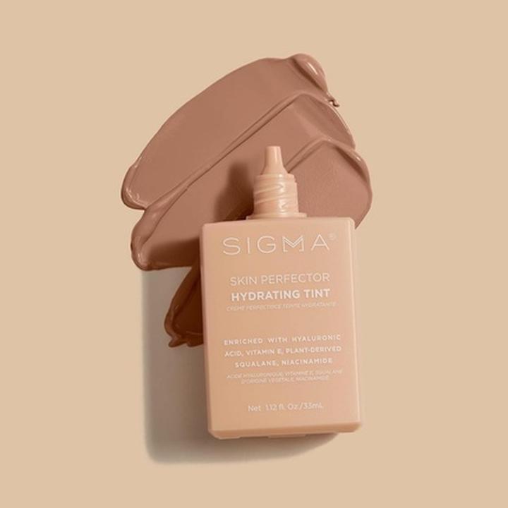 Produktbild Sigma Beauty Skin Perfector Hydrating Tint 4 Medium Beige by Sigma for Women 1.12 Oz (4 Medium Beige)