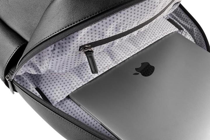 Actual product image Moleskine Classic2.0backpackblk