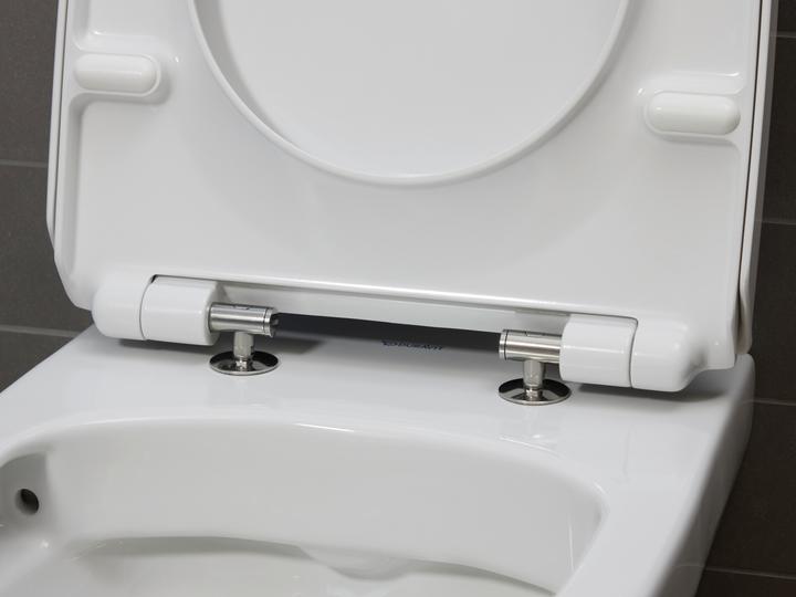 Actual product image Duravit Wall-hung WC DURASTYLE BASIC RIMLESS deep, 365x540mm HygieneGlaze white