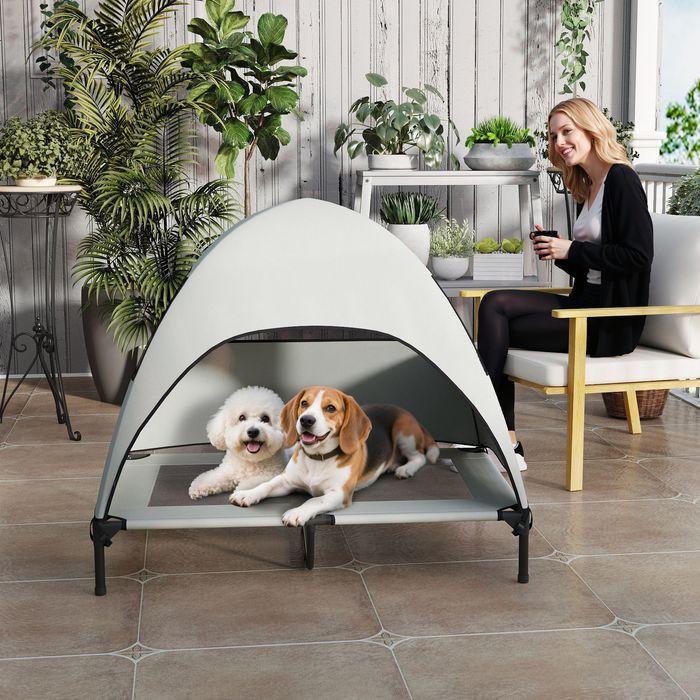 Produktbild Swisshandel24 Hundeliege Outdoor mit Dach, Erhöhtes Hundebett für Grosse Hunde, 106 x 76 x 99 cm, Hellgrau (Hund)