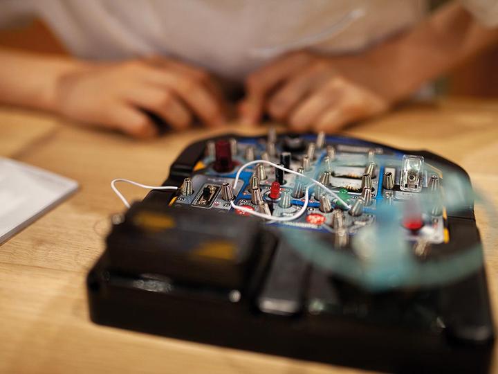 Actual product image Velleman Electronic project kit - 18 experiments - LED, fan & sound