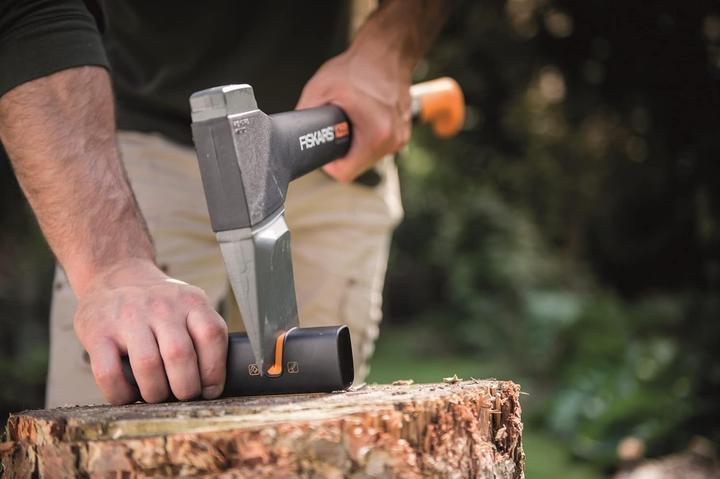 Actual product image Fiskars Axe and knife sharpener