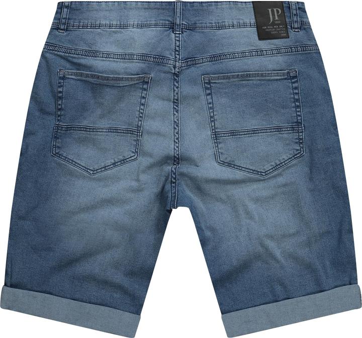 Image du produit JP1880 Bermuda en jean ultra-léger. Coupe Regular Fit, 5 poches. Disponible jusqu'au 74. (70)