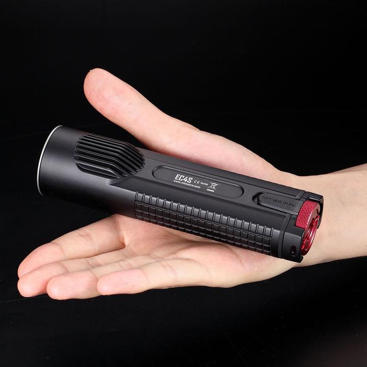 Produktbild Nitecore Ec4s (15 cm, 2150 lm)