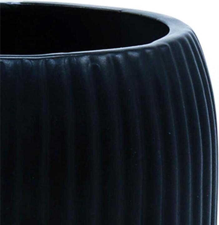 Actual product image Viana Vase mit Rillen modernes Dekoaccessoire Trockenblumen geeignet (1 x)