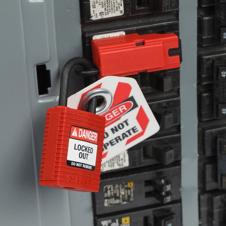 Productafbeelding Brady Safekey compact nylon veiligheidsslot met nylon beugel, rood, 25 mm beugelhoogte, 4,3 mm beugel