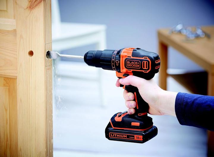 Image du produit Black & Decker BDCHD18BOA, 2 piles & 160 pcs. Ensemble d'accessoires