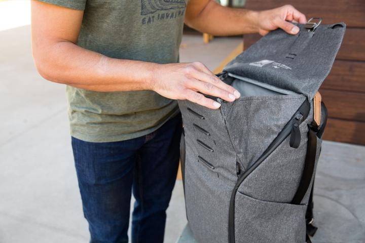 Actual product image Peak Design Everyday Backpack 30L (Camera backpack, 30 l)