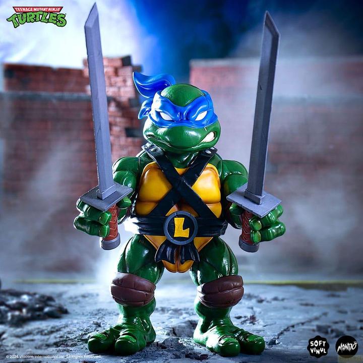 Produktbild Mondo Teenage Mutant Ninja Turtles Soft Vinyl Figur Leonardo 25 cm
