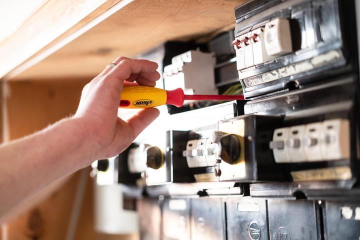 Image du produit Vigor Jeu de tournevis VDE ∙ V2027 ∙ profil à fente, profil cruciforme PH ∙ 0,5 x 3 - 1,2 x 6... (Recouvrement cruciforme Phillipps (PH), Vis fendues)