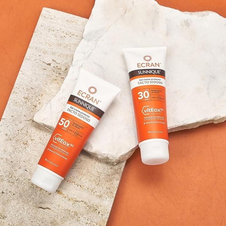 Image du produit Ecran SUNNIQUE gel crema tacto seda SPF30 250 ml (Crème solaire, SPF 30, 250 ml)