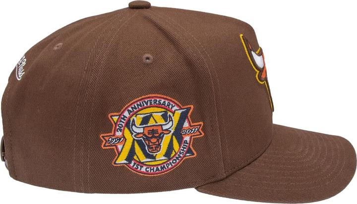 Produktbild Mitchell & Ness Snapback PRO CROWN Cap - Chicago Bulls braun (One Size)