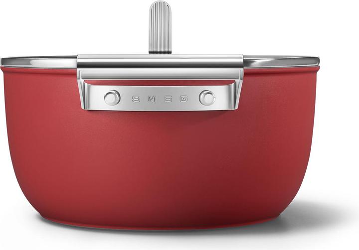 Actual product image Smeg CKFC2411RDM Casserole Ø 24 cm with glass lid, 2 handles, red (24 cm, Casserole + Stewpot, Aluminium, Stainless steel)