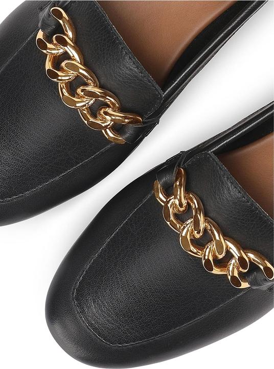 Actual product image Inuovo The fashionable slip-on shoe made from high-quality leather and a decorative link chain on the (41)