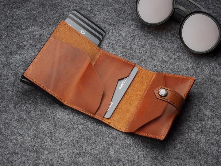 Actual product image Pularys Wallet HIKER GO Credit card holder