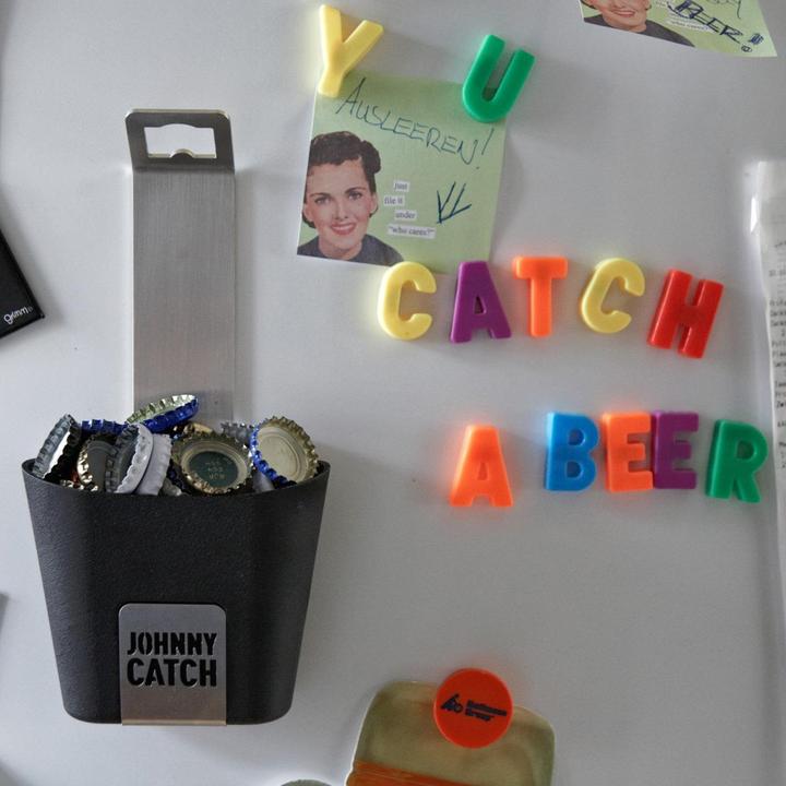 Produktbild Höfats Johnny Catch mit Auffangbecher (Elektrischer Korkenzieher)