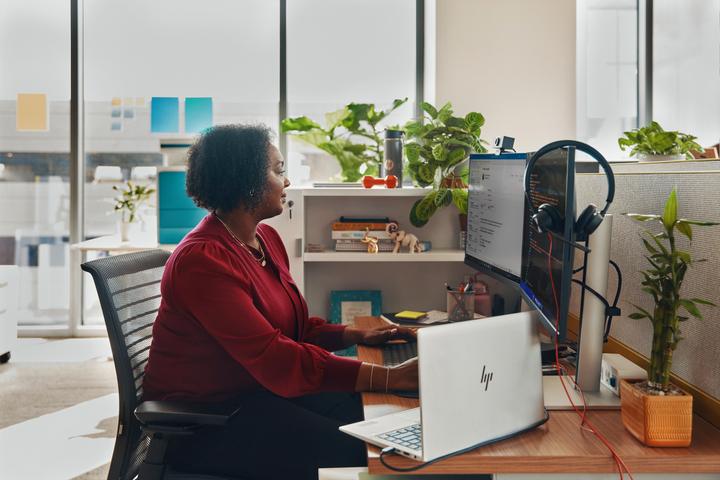 Actual product image Poly HP Blackwire 3320 USB-C Headset, Wired, Office/Call center, 130 g, Headset, Black (Cable, USB-C)