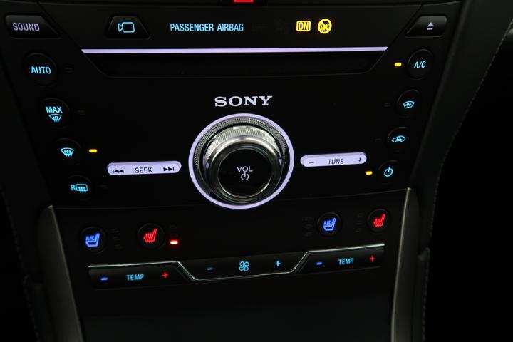 Produktbild Ford Galaxy 2.5 Hybrid FHEV Vignale 7 Plätzer Pano (Elektro / Benzin Hybrid, 190 PS)