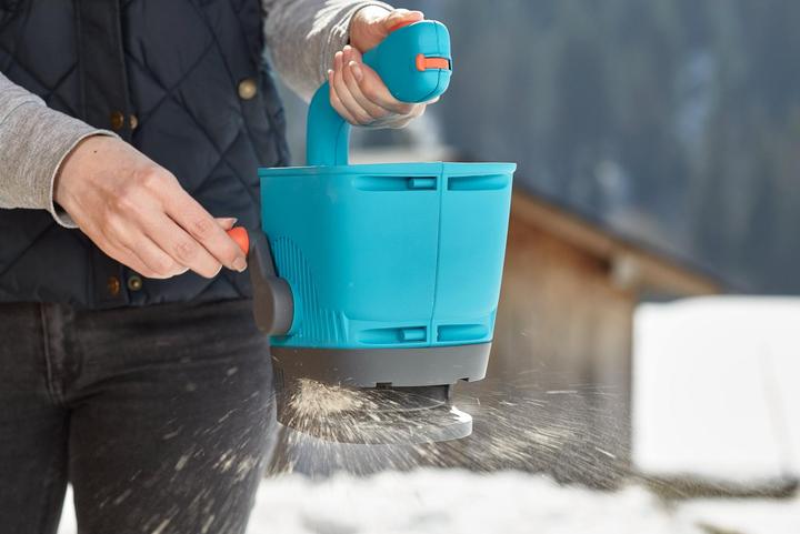 Actual product image Gardena Hand spreader M E4