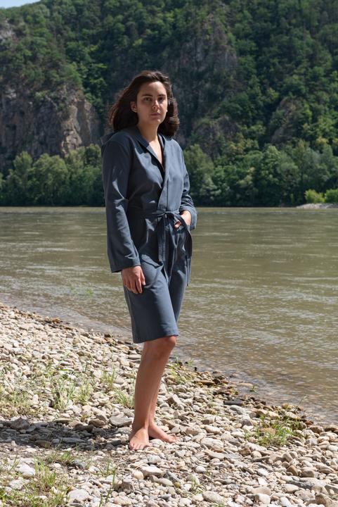 Actual product image Cocoon Microfiber Bathrobe Ultralight with Hood Size L anchor grey (L)