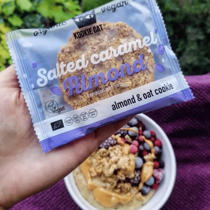 Produktbild Kookie Cat Salted Caramel Almond Cookie (1 Stk., 50 g)