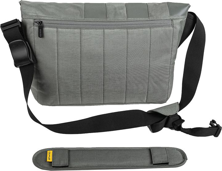 Actual product image Crumpler Dinky Di Messenger M (16") agave green