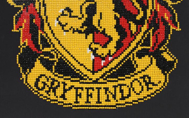 Actual product image Diamond Dotz Harry Potter- Gryffindor Crest