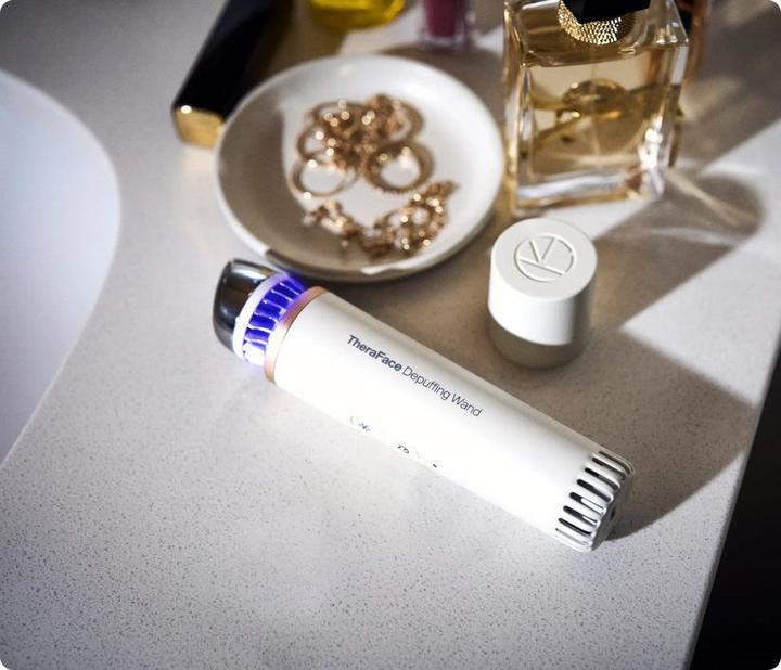 Produktbild Therabody Theraface Depuffing Wand