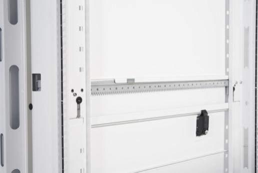 Produktbild APC NetShelter SX 48U, 600 mm, 1070 mm, 2258 mm, 138,2 kg, 752 mm, 1219 mm (48 HE, 19 Zoll Rack)