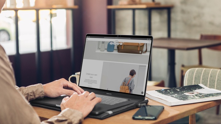 Produktbild Moshi iVisor AG Screen Protector for MacBook Pro 16, Anti-glare and Reusable (16", 16 : 9)