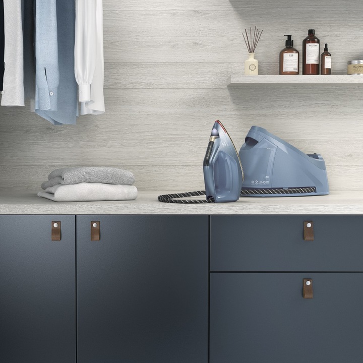 Produktbild Electrolux E8ST16DBM Dampfbügelstation (2400 W, 430 g/min)