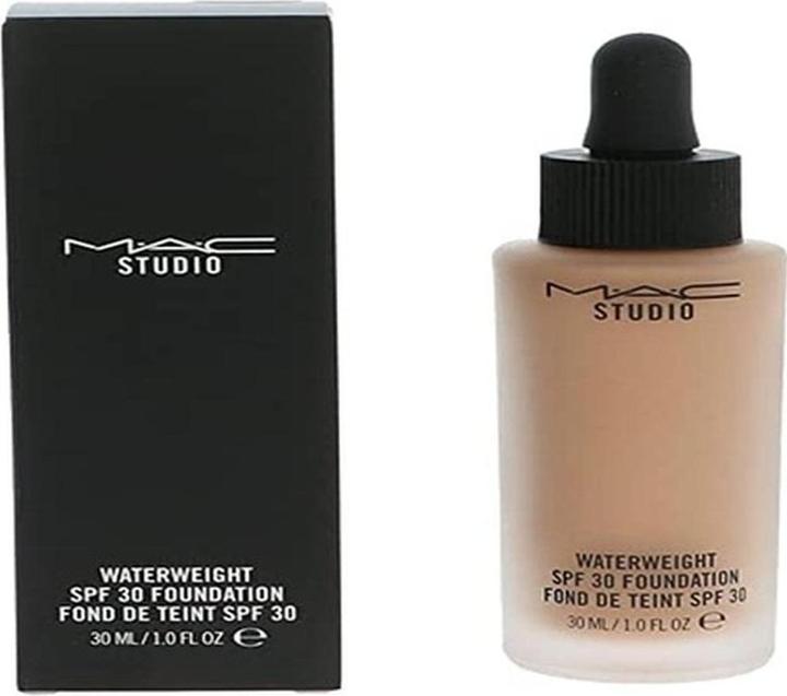 Actual product image MAC Cosmetics Studio Waterweight Foundation (Model No. NC35)