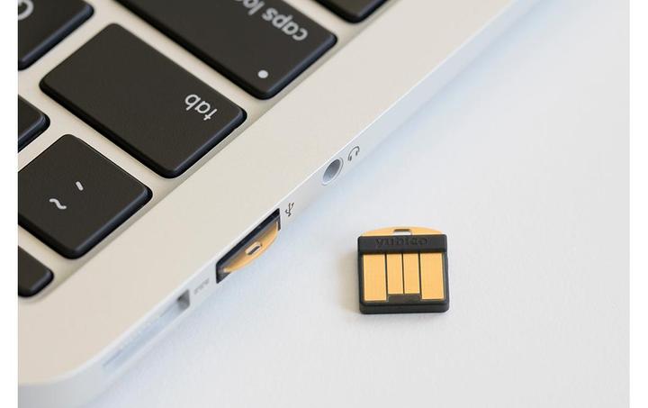 Actual product image Yubico YubiKey 5 Nano