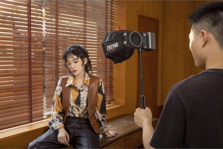 Image du produit Zhiyun Molus X100 Combo (Lumière vidéo)
