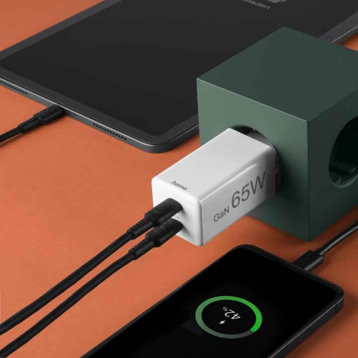 Produktbild Hama Schnellladegerät, GaN, 2x USB-C, PD/Qualcomm®, Mini-Ladegerät, 65 W, Weiss (65 W, 2 Ports)