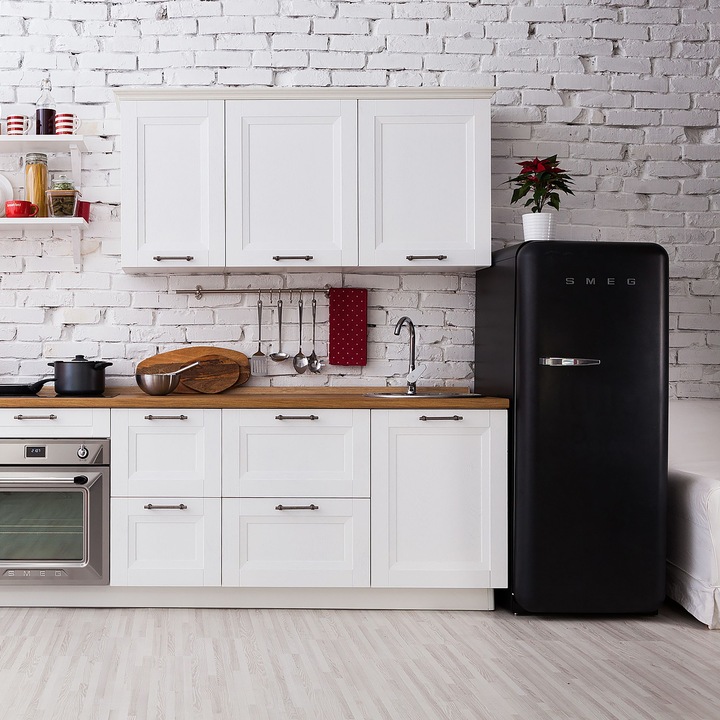 Image du produit Smeg FAB28RBL5 (270 l)