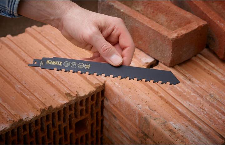 Produktbild DeWalt Saebelsaegeblatt HM Stein 240mm