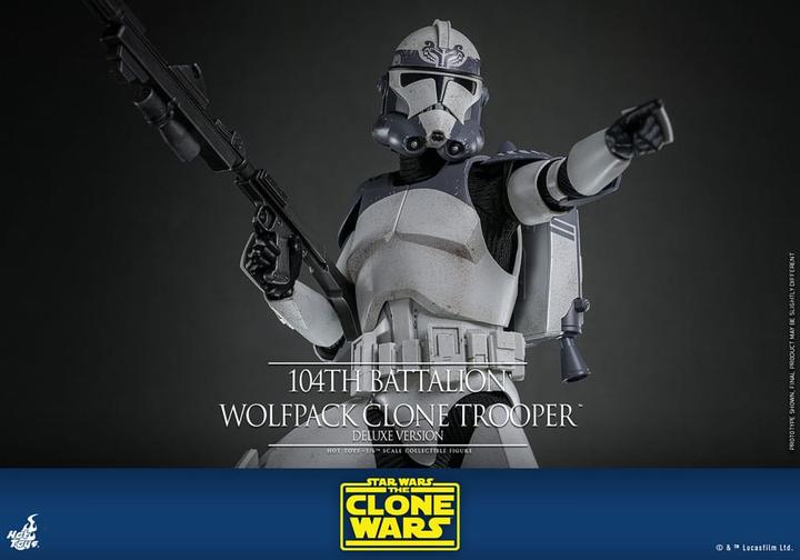 Actual product image Hot Toys Star Wars The Clone Wars Actionfigur 1/6 104th Battalion Wolfpack Clone Trooper Deluxe Version 30 cm