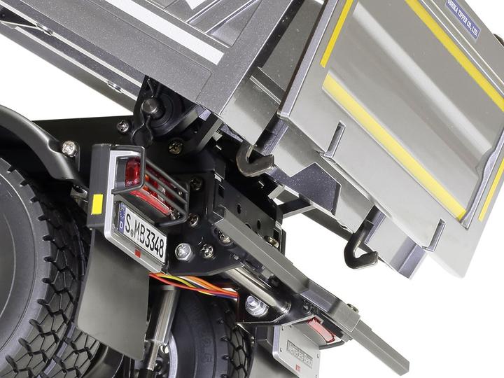 Actual product image Tamiya Mercedes Benz Arocs (Kit)