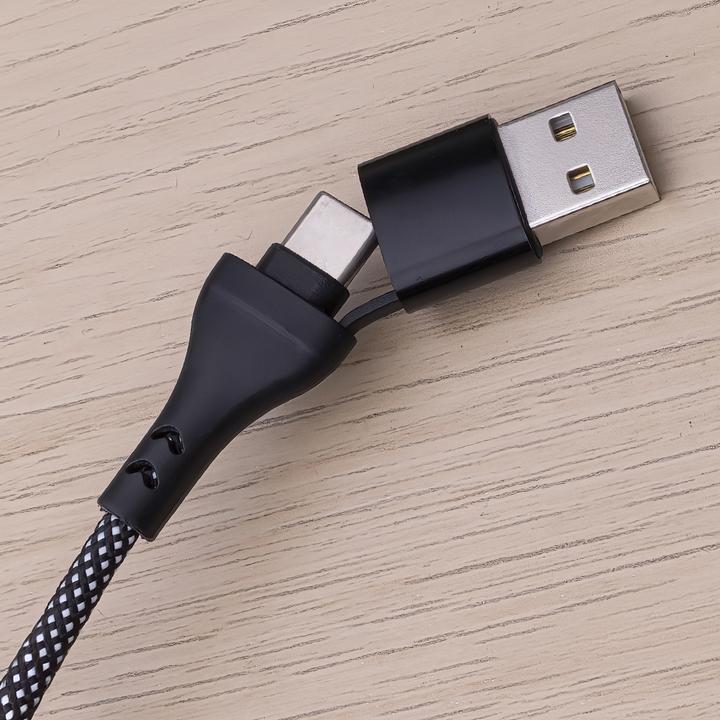 Produktbild Maxlife ALLin1 Kabel USB + USB-C - Lightning + 2x USB-C 1,0 m 66W schwarz (1 m, USB 3.2 Gen 2, 66 W)