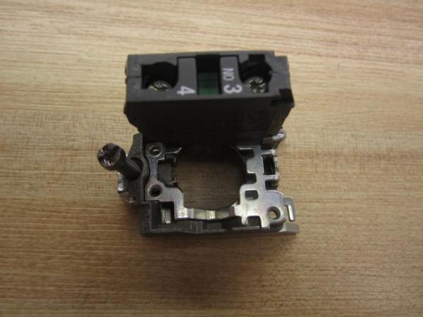 Produktbild Schneider Electric Kontaktblock 1 Schließer + Flansch