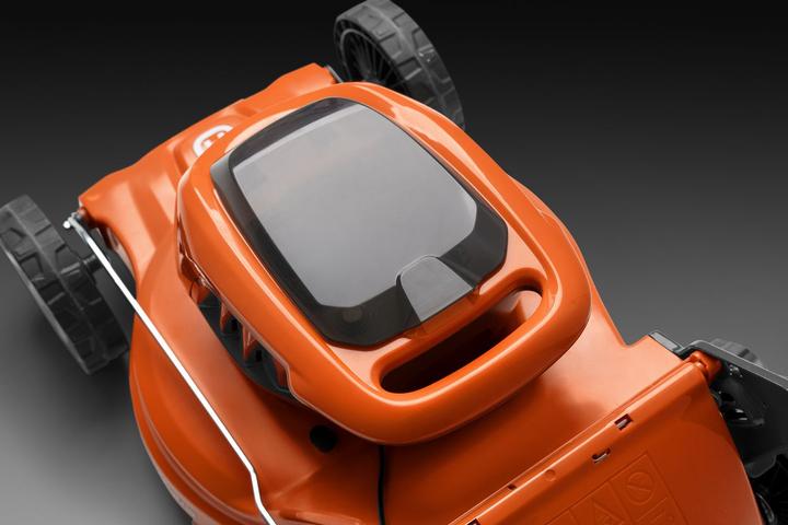 Actual product image Husqvarna LC 142i (Rechargeable battery operated)